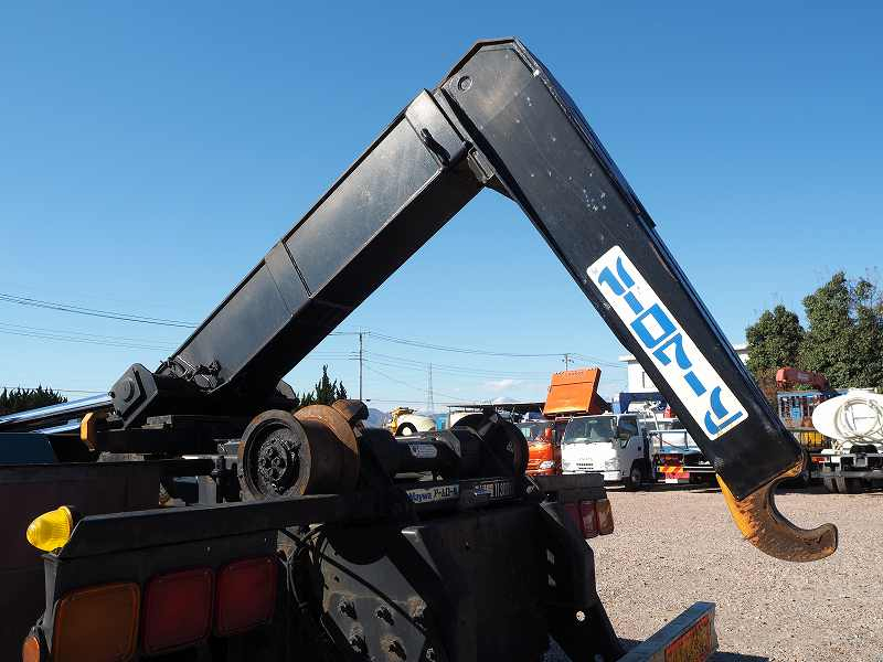 ギガ2デフ22tベース新明和製アームロールツインホイスト|中古トラックの販売・買取・査定のアイナビ