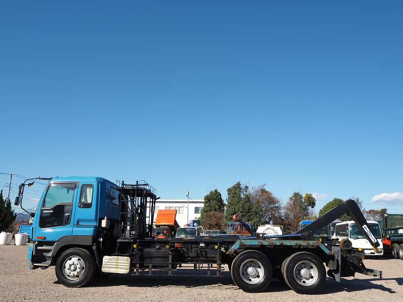 ギガ2デフ22tベース新明和製アームロールツインホイスト|中古トラックの販売・買取・査定のアイナビ