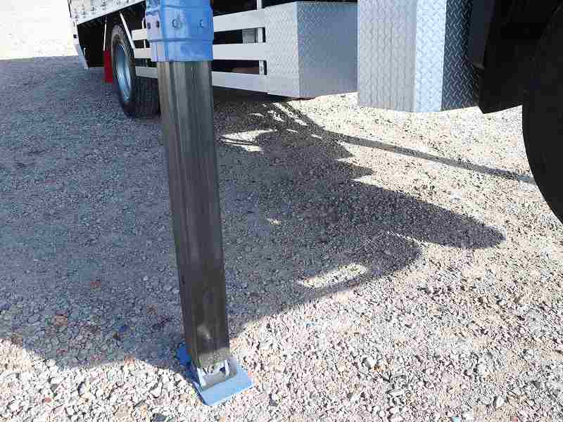 日野レンジャー増トン4段セルフクレーン油圧張出ラジコン|中古トラックの販売・買取・査定のアイナビ