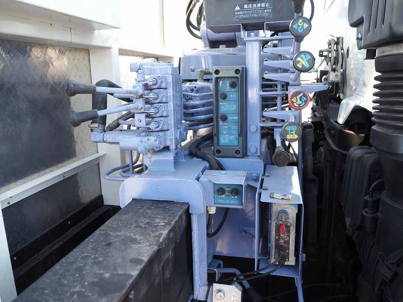 日野レンジャー増トン4段セルフクレーン油圧張出ラジコン|中古トラックの販売・買取・査定のアイナビ