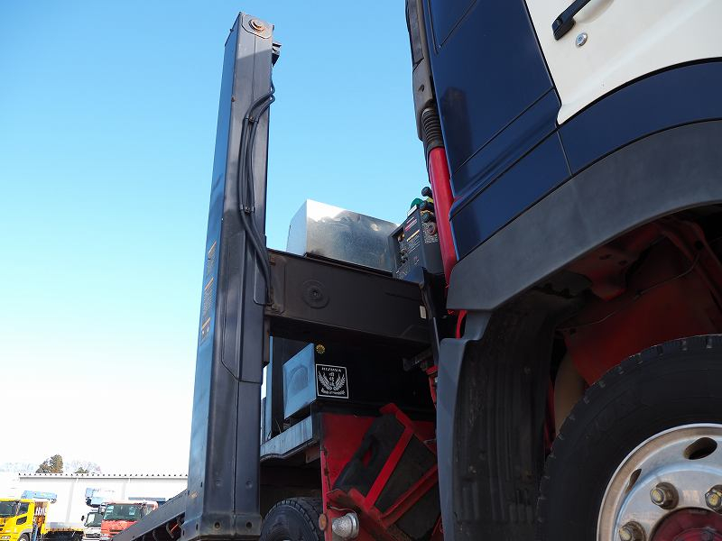 日野プロフィア4軸低床3段セルフクレーンウインチラジコン|中古トラックの販売・買取・査定のアイナビ