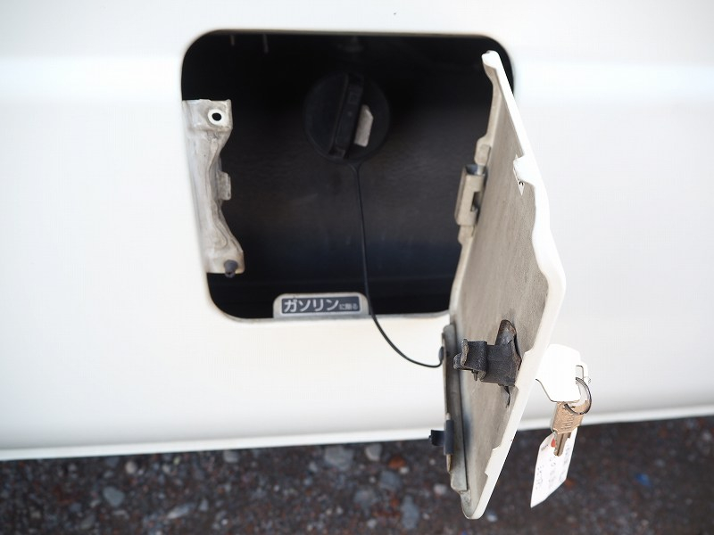 シビリアン10人乗りバスコンキャンピングカー自動スイング扉|中古トラックの販売・買取・査定のアイナビ