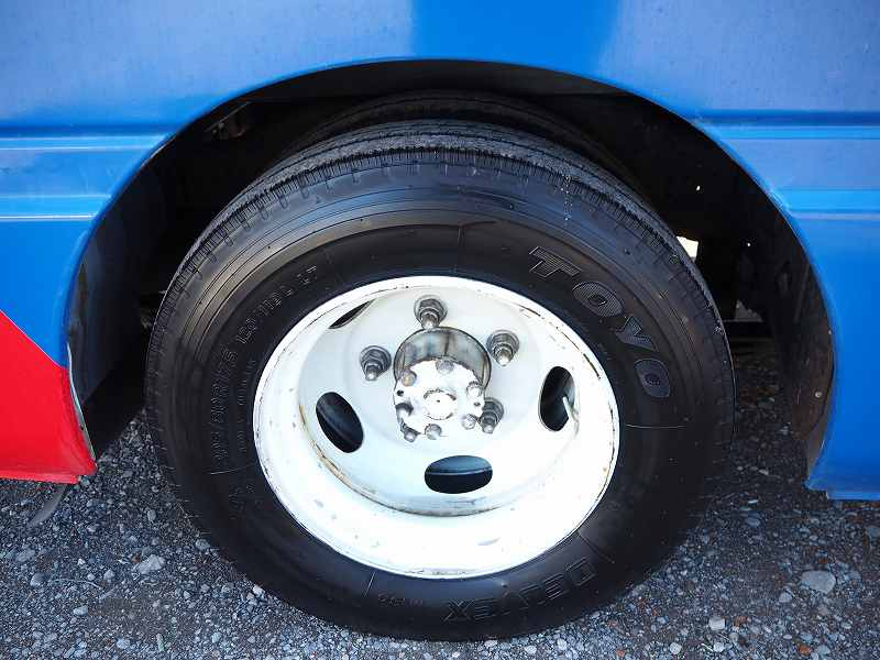 シビリアン10人乗りバスコンキャンピングカー自動スイング扉|中古トラックの販売・買取・査定のアイナビ