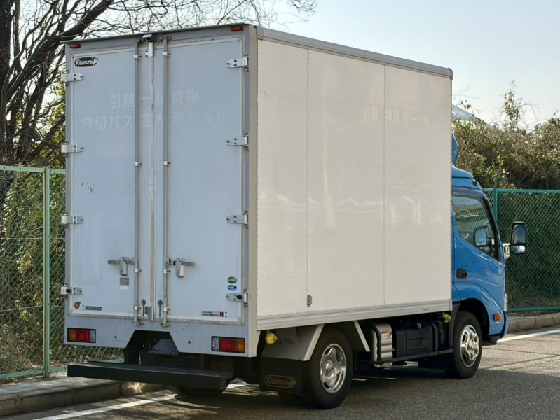 R1年式2RG-XZU605M標準10尺総重量4,955㎏6M/T積載2tバン|中古トラックの販売・買取・査定のアイナビ