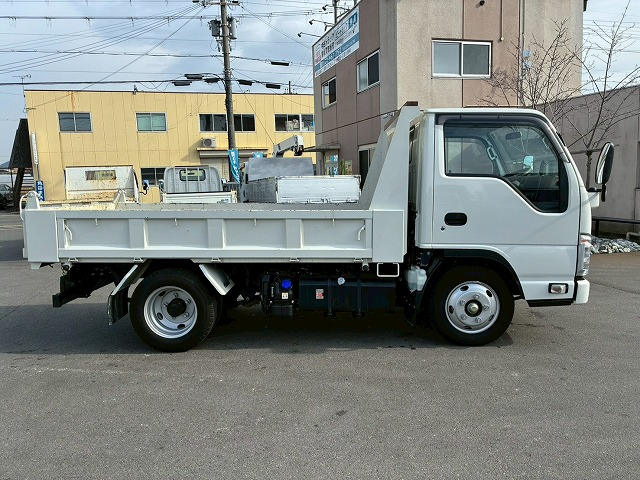 保証対象車両極東開発工業全低床150馬力6速MT|中古トラックの販売・買取・査定のアイナビ