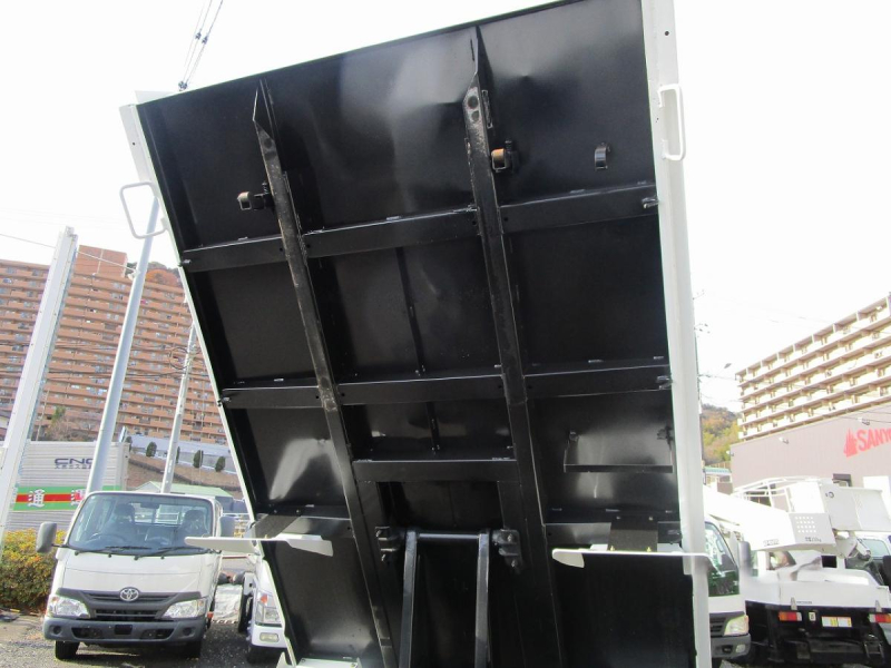 深ダンプ リア観音開き 積載3t 車検R9/1/7|中古トラックの販売・買取・査定のアイナビ