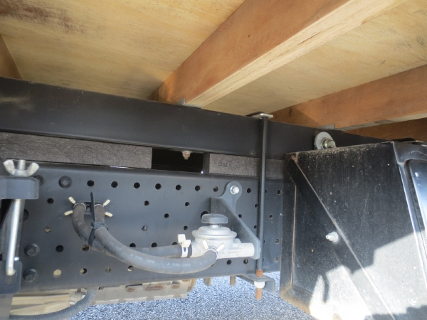 ニッサンアトラスワイドロング平ボディ|中古トラックの販売・買取・査定のアイナビ