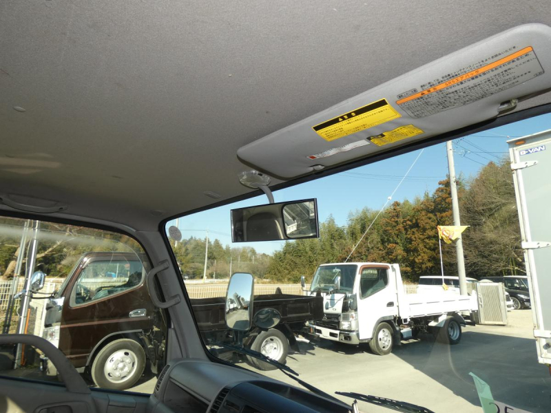 H26　1.35トン マニュアル 平ボディ　251237|中古トラックの販売・買取・査定のアイナビ