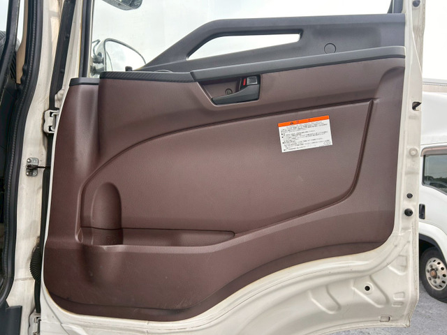 【新入荷!!メッキパーツ付】日野/プロフィア|中古トラックの販売・買取・査定のアイナビ