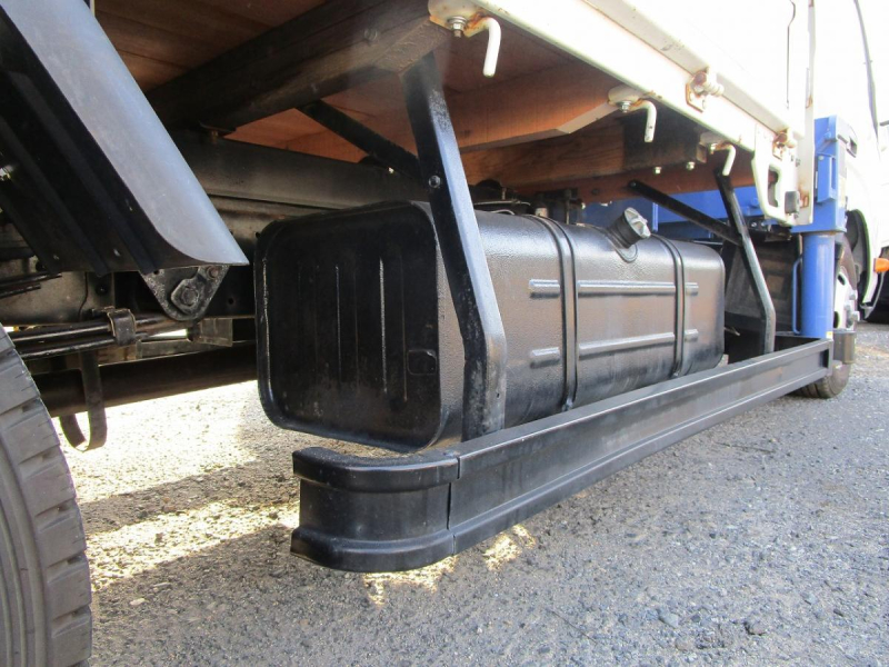 クレーン付 タダノ3段ラジコン フックイン|中古トラックの販売・買取・査定のアイナビ