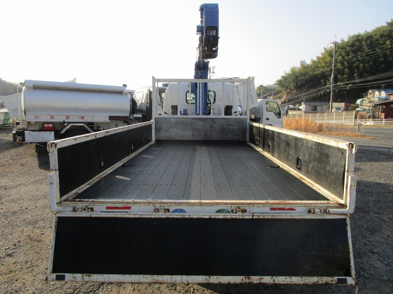 クレーン付 タダノ3段ラジコン フックイン|中古トラックの販売・買取・査定のアイナビ