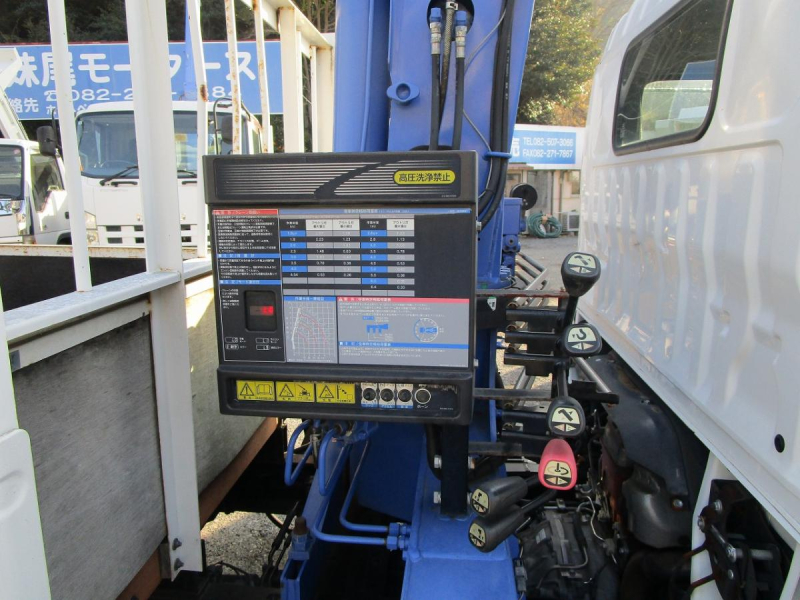 クレーン付 タダノ3段ラジコン フックイン|中古トラックの販売・買取・査定のアイナビ