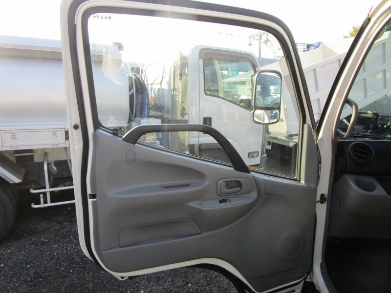 クレーン付 タダノ3段ラジコン フックイン|中古トラックの販売・買取・査定のアイナビ