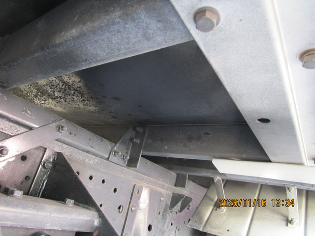 H24エルフパネルバン2t積載左サイド扉トクS|中古トラックの販売・買取・査定のアイナビ