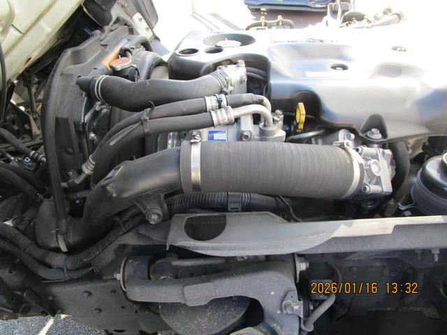 H24エルフパネルバン2t積載左サイド扉トクS|中古トラックの販売・買取・査定のアイナビ