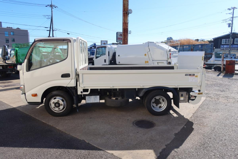 トヨエース 10尺平ボディー パワーゲート付き|中古トラックの販売・買取・査定のアイナビ