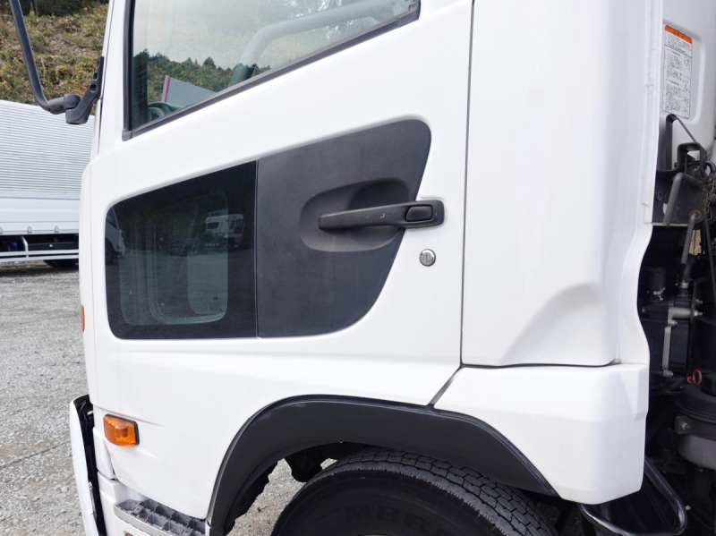 パワーゲートワイド低温冷蔵冷凍|中古トラックの販売・買取・査定のアイナビ