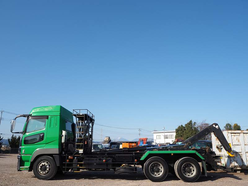 スーパーグレートハイルーフアームロールコンテナ付き|中古トラックの販売・買取・査定のアイナビ