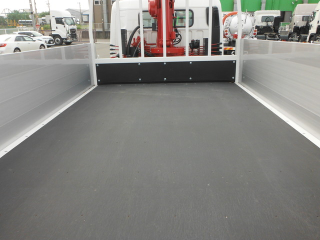 三菱2PG-FEB804段クレーン付平ボディ3.45t積載ワイド|中古トラックの販売・買取・査定のアイナビ