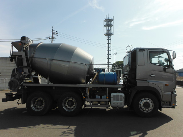 日野2PG-FS1AGAミキサーカヤバ(容量:8.7㎥)eミキサー|中古トラックの販売・買取・査定のアイナビ