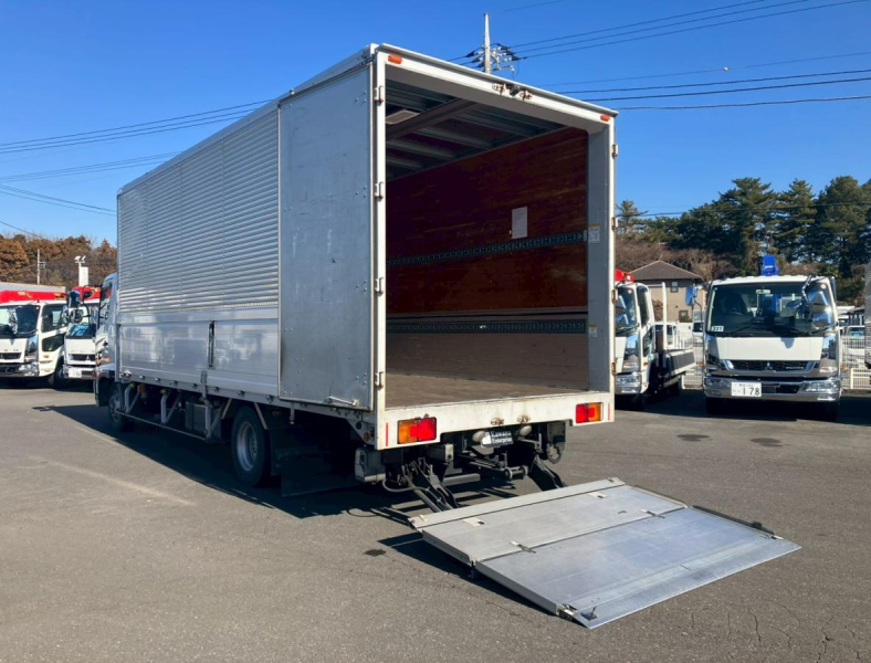 ☆H28 6.2mボディ 格納パワーゲート|中古トラックの販売・買取・査定のアイナビ