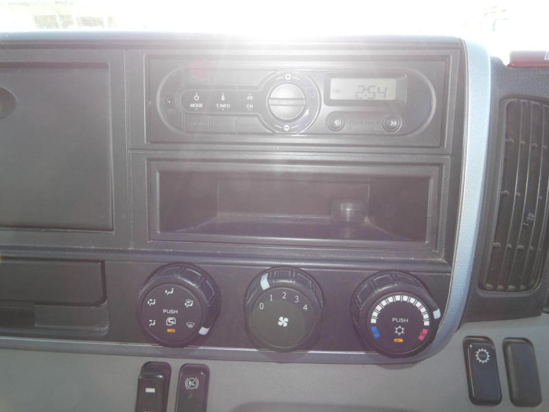 H28　1.5t　パネルバン　オートマ　4WD　251230|中古トラックの販売・買取・査定のアイナビ