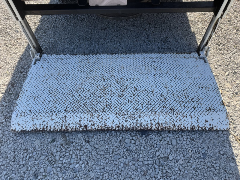 Wキャブ 標準セミロング 4WD パワーゲート付き|中古トラックの販売・買取・査定のアイナビ