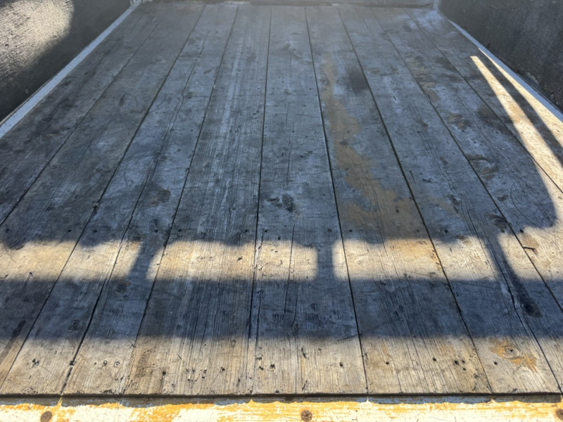 Wキャブ 標準セミロング 4WD パワーゲート付き|中古トラックの販売・買取・査定のアイナビ