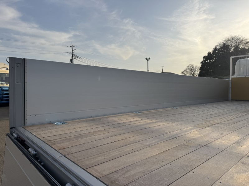 平ボディーベッド付未使用車車検付|中古トラックの販売・買取・査定のアイナビ