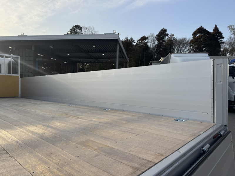 平ボディーベッド付未使用車車検付|中古トラックの販売・買取・査定のアイナビ