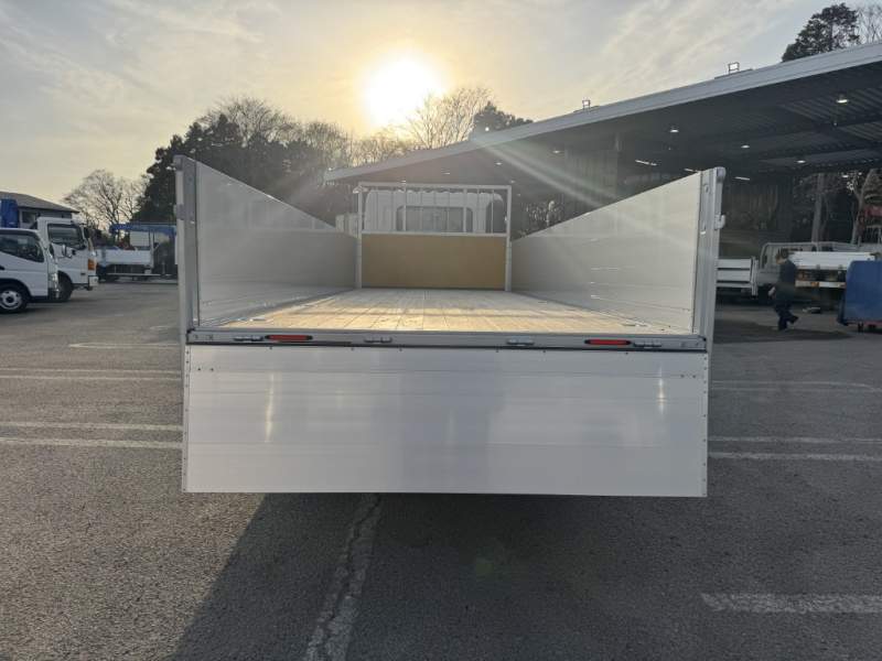 平ボディーベッド付未使用車車検付|中古トラックの販売・買取・査定のアイナビ