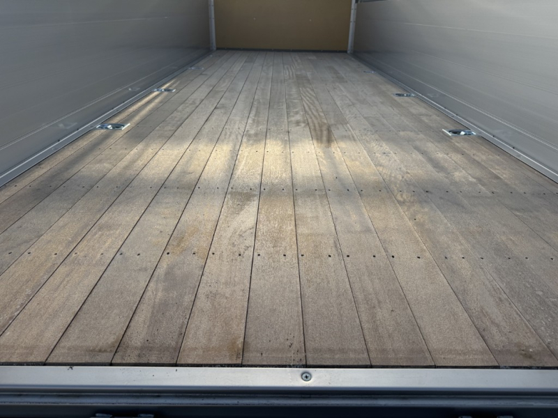 平ボディーベッド付未使用車車検付|中古トラックの販売・買取・査定のアイナビ