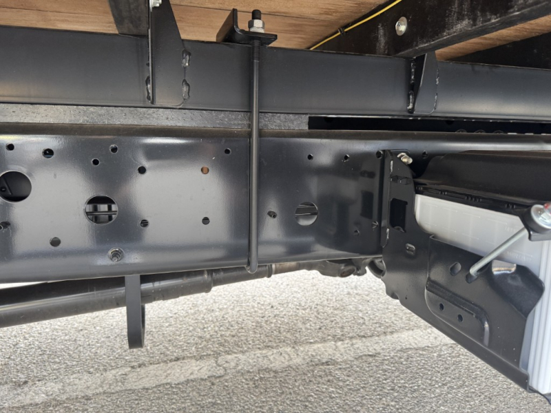 平ボディーベッド付未使用車車検付|中古トラックの販売・買取・査定のアイナビ