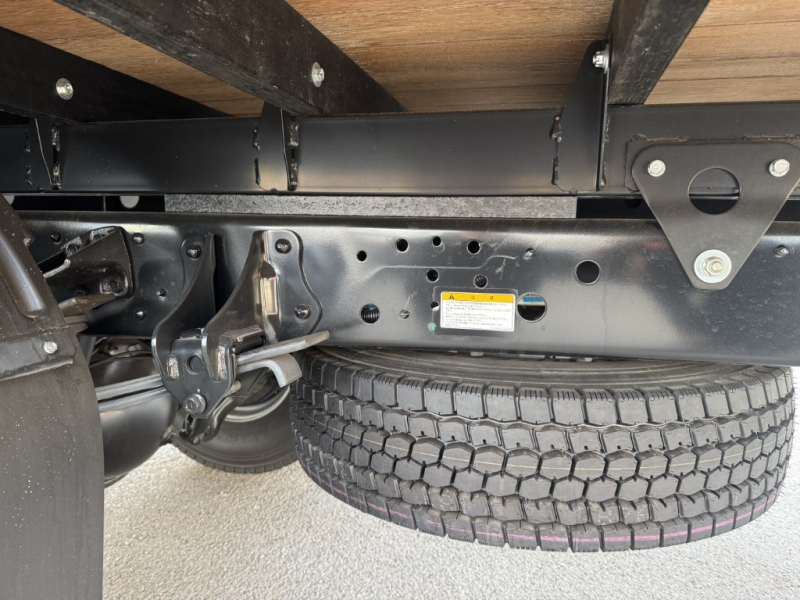 平ボディーベッド付未使用車車検付|中古トラックの販売・買取・査定のアイナビ