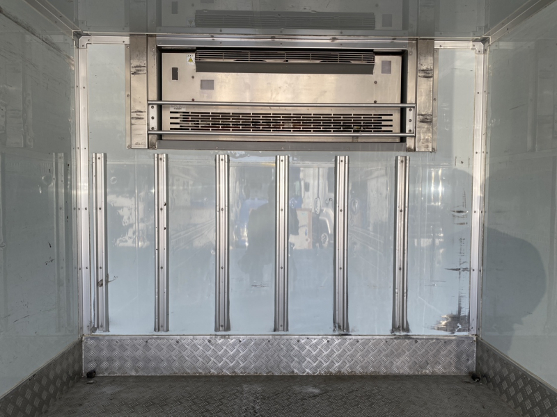 H27年式、キャンター、冷凍冷蔵車、車検付|中古トラックの販売・買取・査定のアイナビ