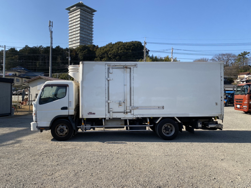 H27年式、キャンター、冷凍冷蔵車、車検付|中古トラックの販売・買取・査定のアイナビ