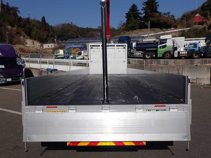 ユニック 5段クレーン 4軸低床 アルミブロック リターダ付|中古トラックの販売・買取・査定のアイナビ