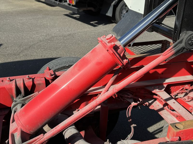 クレーン付ダンプ|中古トラックの販売・買取・査定のアイナビ