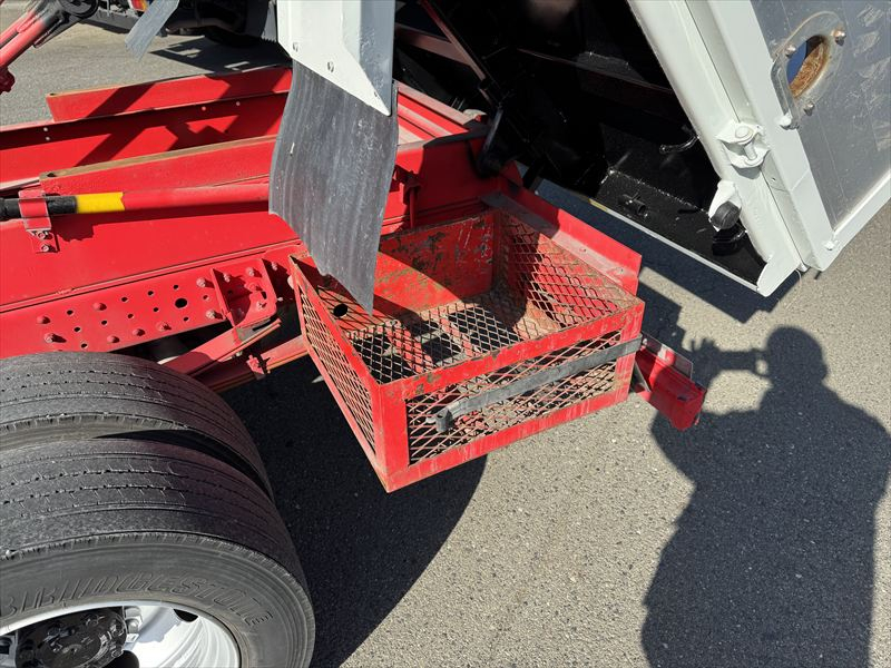 クレーン付ダンプ|中古トラックの販売・買取・査定のアイナビ