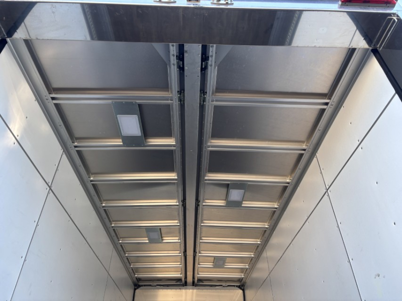 ワイドベッド付ハイルーフ融雪仕様メッキ、ステン多数|中古トラックの販売・買取・査定のアイナビ