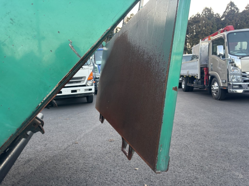 22tダンプカーゴダンプ土砂禁新明和アルミアオリ|中古トラックの販売・買取・査定のアイナビ