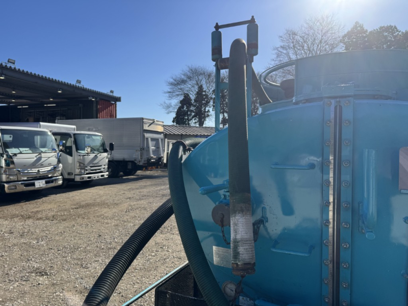 ワイド東急VC4ホースリール脱臭器|中古トラックの販売・買取・査定のアイナビ