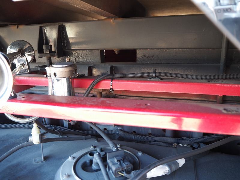 三菱ふそうキャンター10尺アルミブロック造り平ボディ|中古トラックの販売・買取・査定のアイナビ