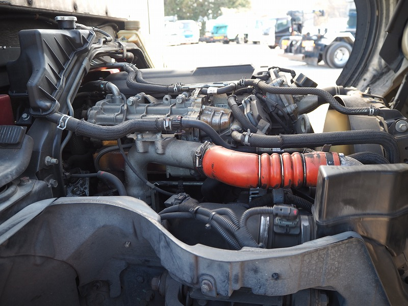 三菱ふそうキャンター10尺アルミブロック造り平ボディ|中古トラックの販売・買取・査定のアイナビ