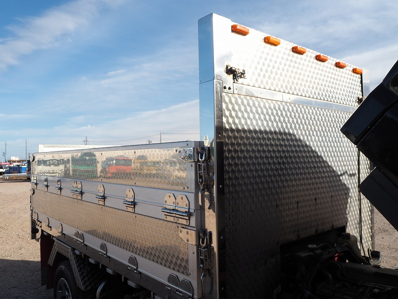 三菱ふそうキャンター10尺アルミブロック造り平ボディ|中古トラックの販売・買取・査定のアイナビ