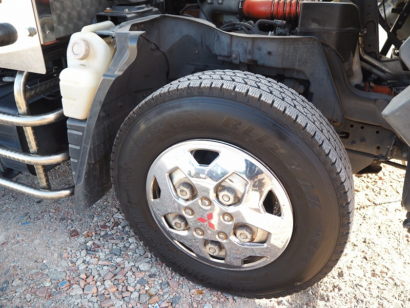 三菱ふそうキャンター10尺アルミブロック造り平ボディ|中古トラックの販売・買取・査定のアイナビ