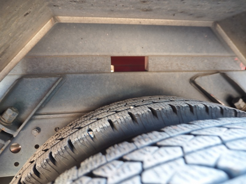 三菱ふそうキャンター10尺アルミブロック造り平ボディ|中古トラックの販売・買取・査定のアイナビ