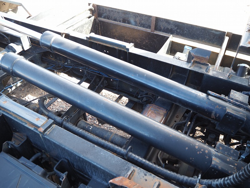 ファイターアームロール新明和製アームロールツインホイスト|中古トラックの販売・買取・査定のアイナビ