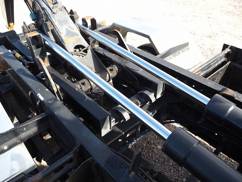 ファイターアームロール新明和製アームロールツインホイスト|中古トラックの販売・買取・査定のアイナビ