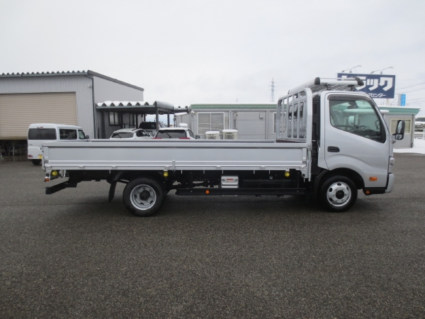 日野デュトロワイドロング平ボディ|中古トラックの販売・買取・査定のアイナビ